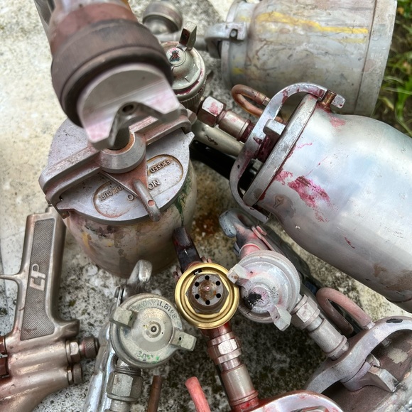 LOT SET OF 7 DEVILBISS,Sanbor Mix Lot PAINT SPRAY GUNS W/ CUP PAINTING TOOLS VTG - Picture 7 of 10